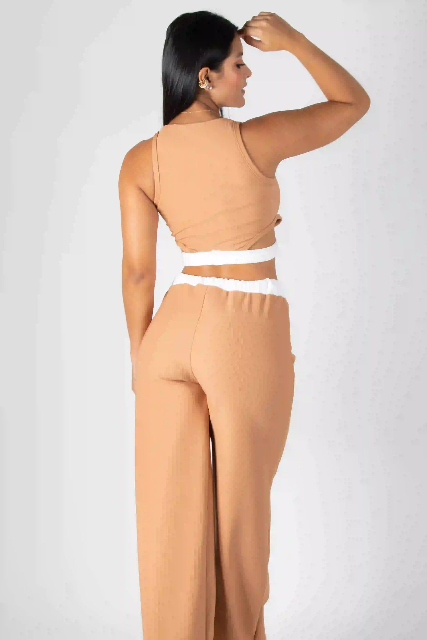 Set de Crop Top y Pantalón Elegante