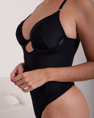 Vista previa del color NEGRO del producto Body Realce con Varillas