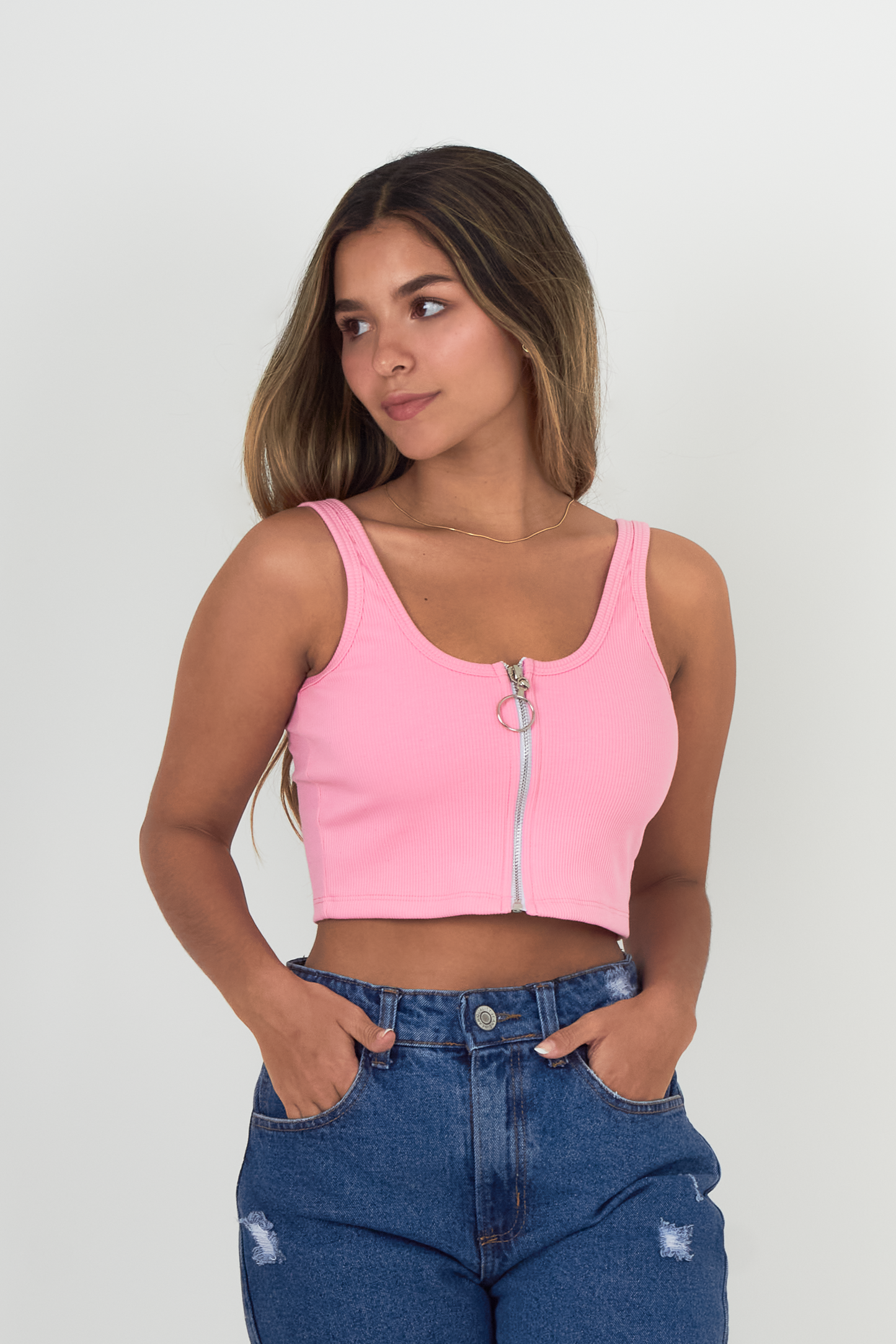 Crop top básico con cremallera