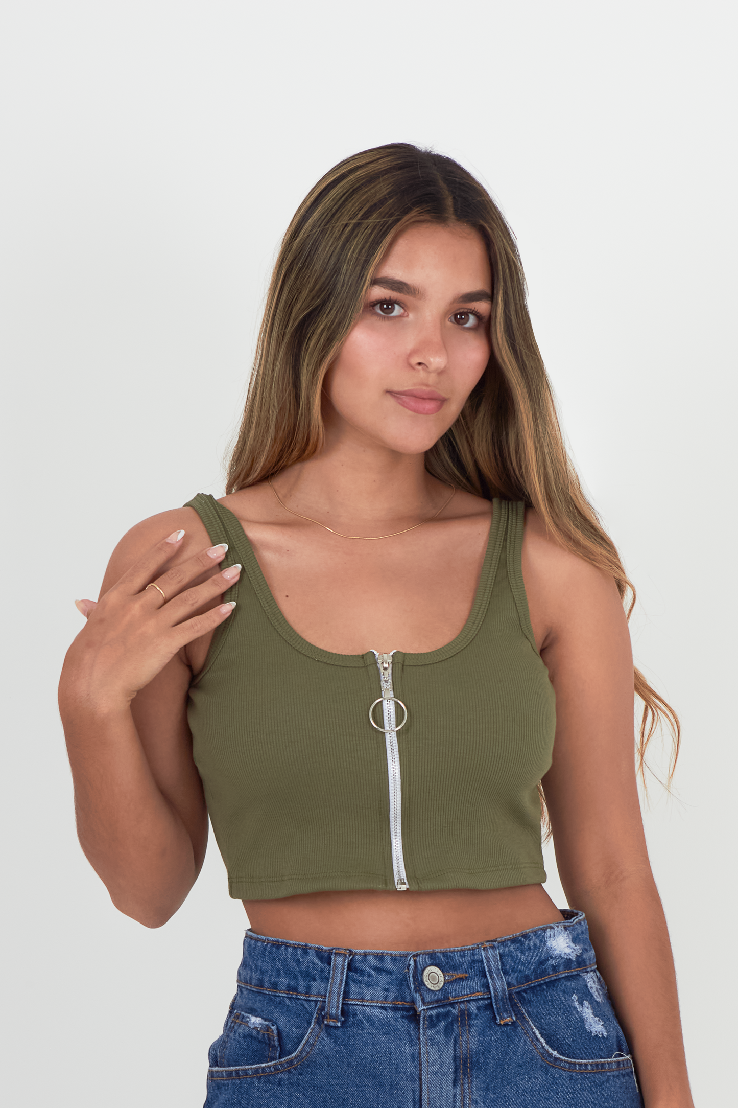 Crop top básico con cremallera