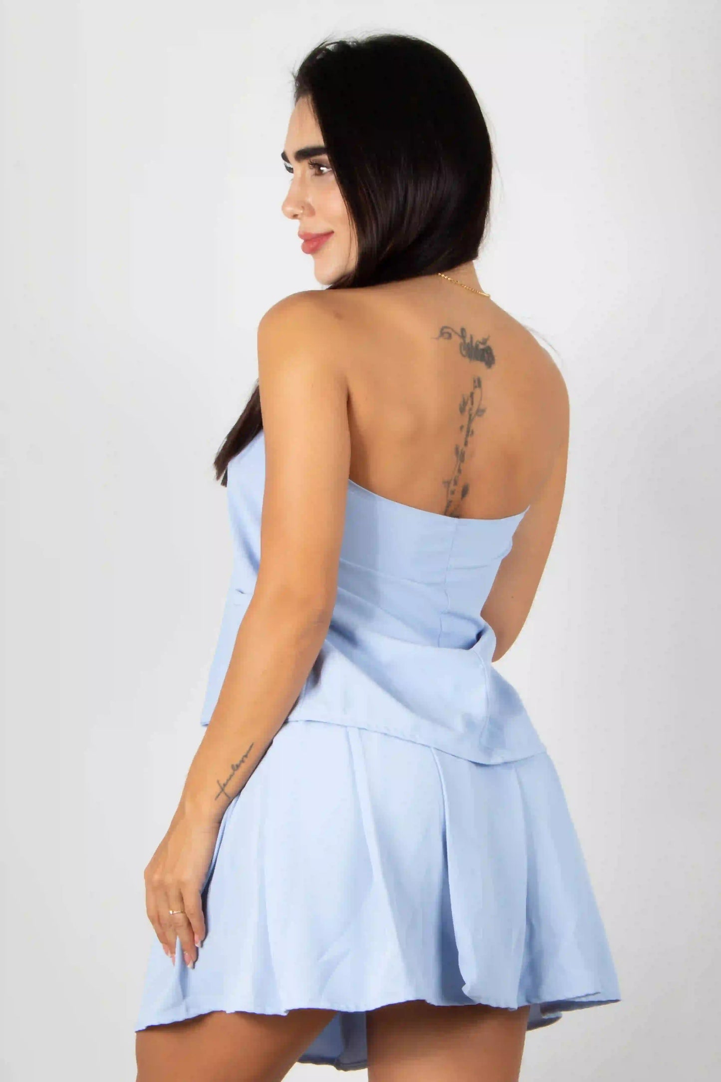 CONJUNTO DE FALDA CON BLUSA CON BOTONES