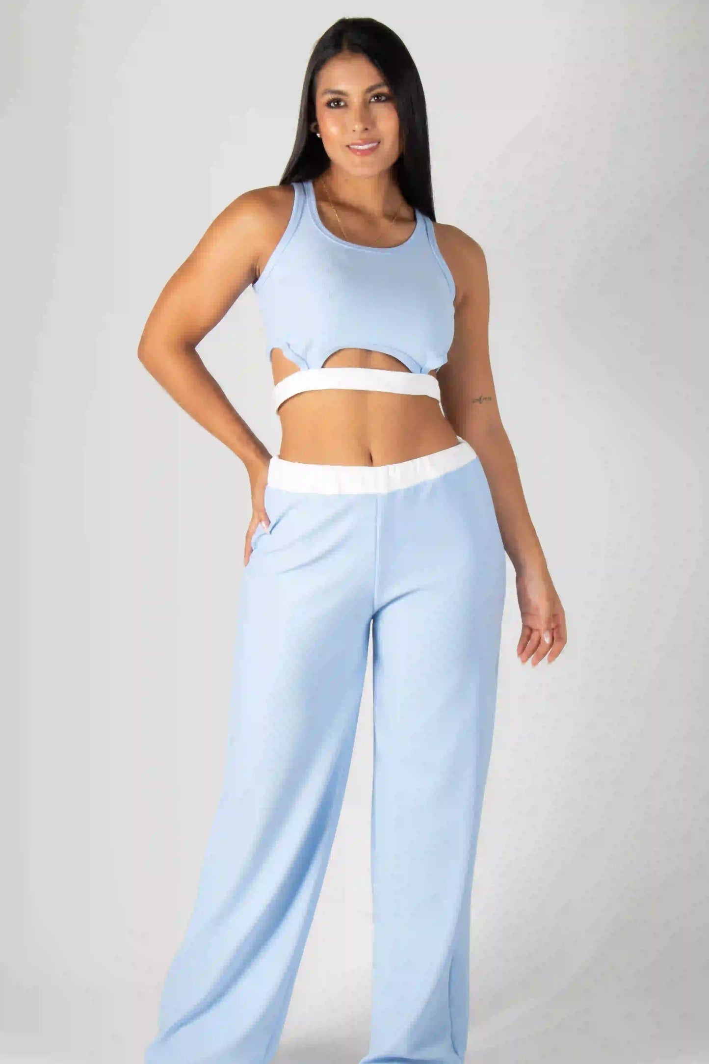Set de Crop Top y Pantalón Elegante