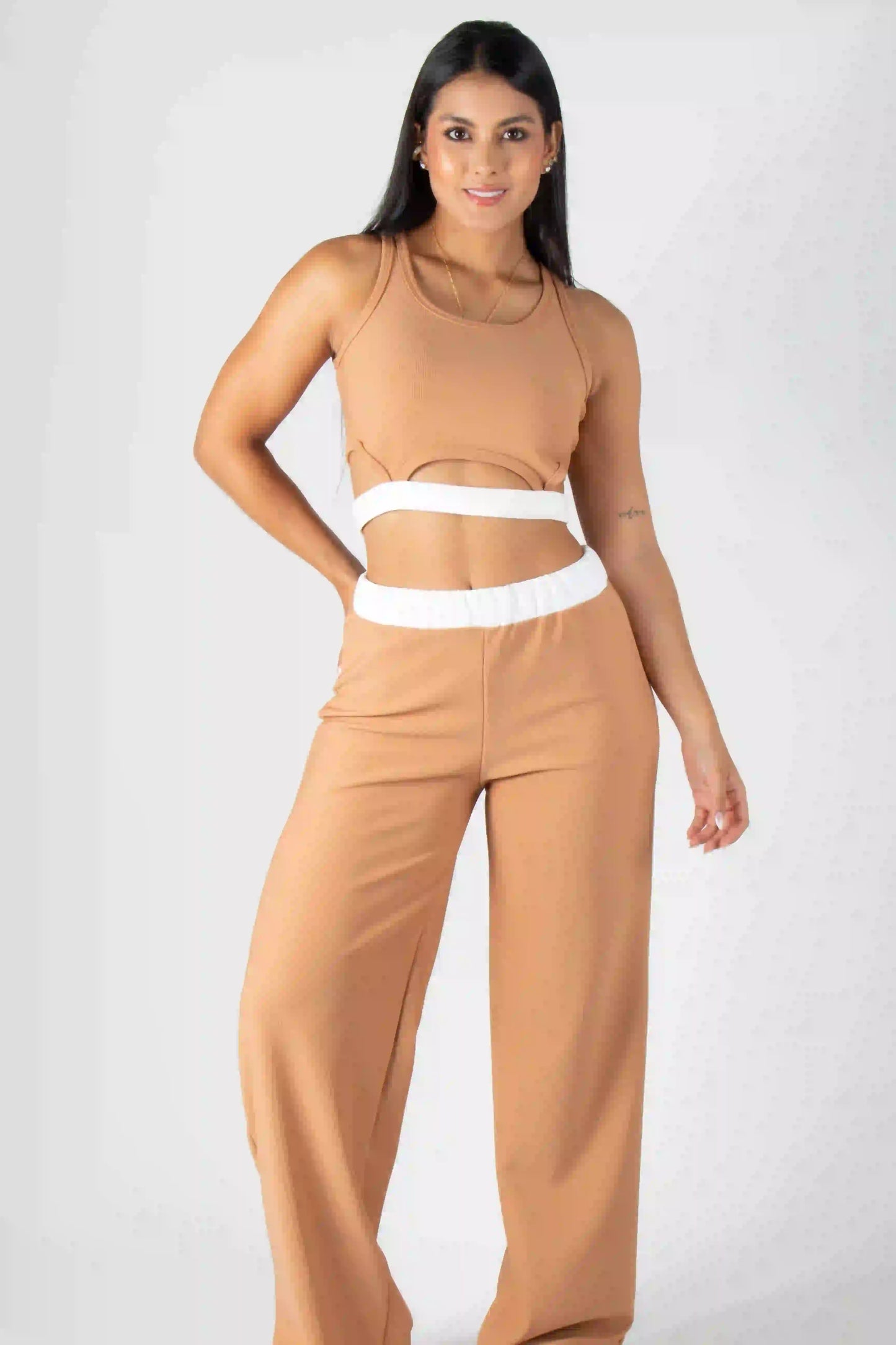 Set de Crop Top y Pantalón Elegante