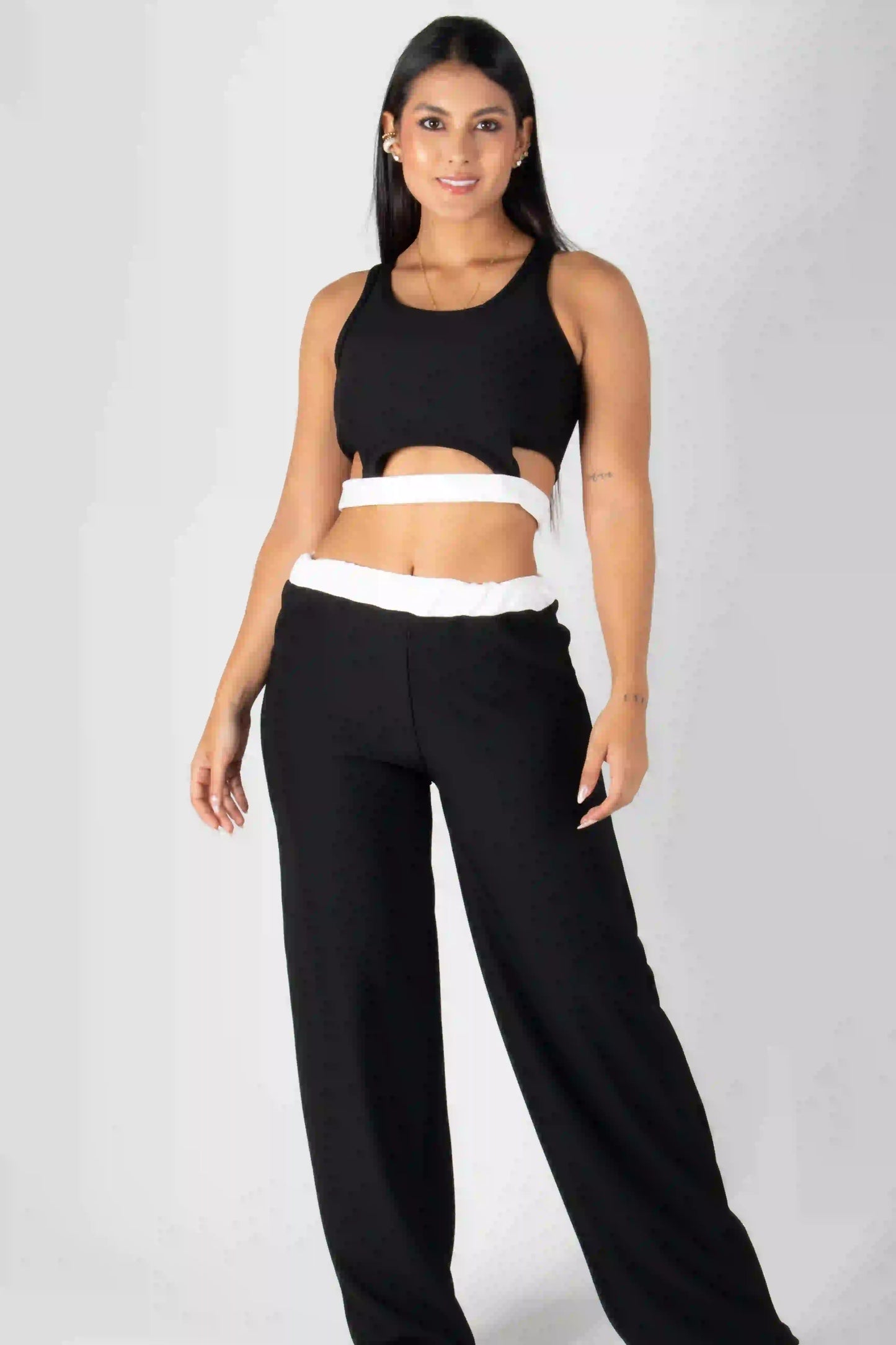 Set de Crop Top y Pantalón Elegante