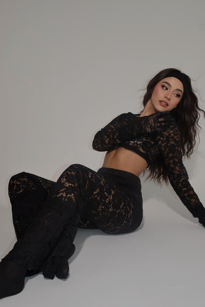 Pantalón bota recta con blonda