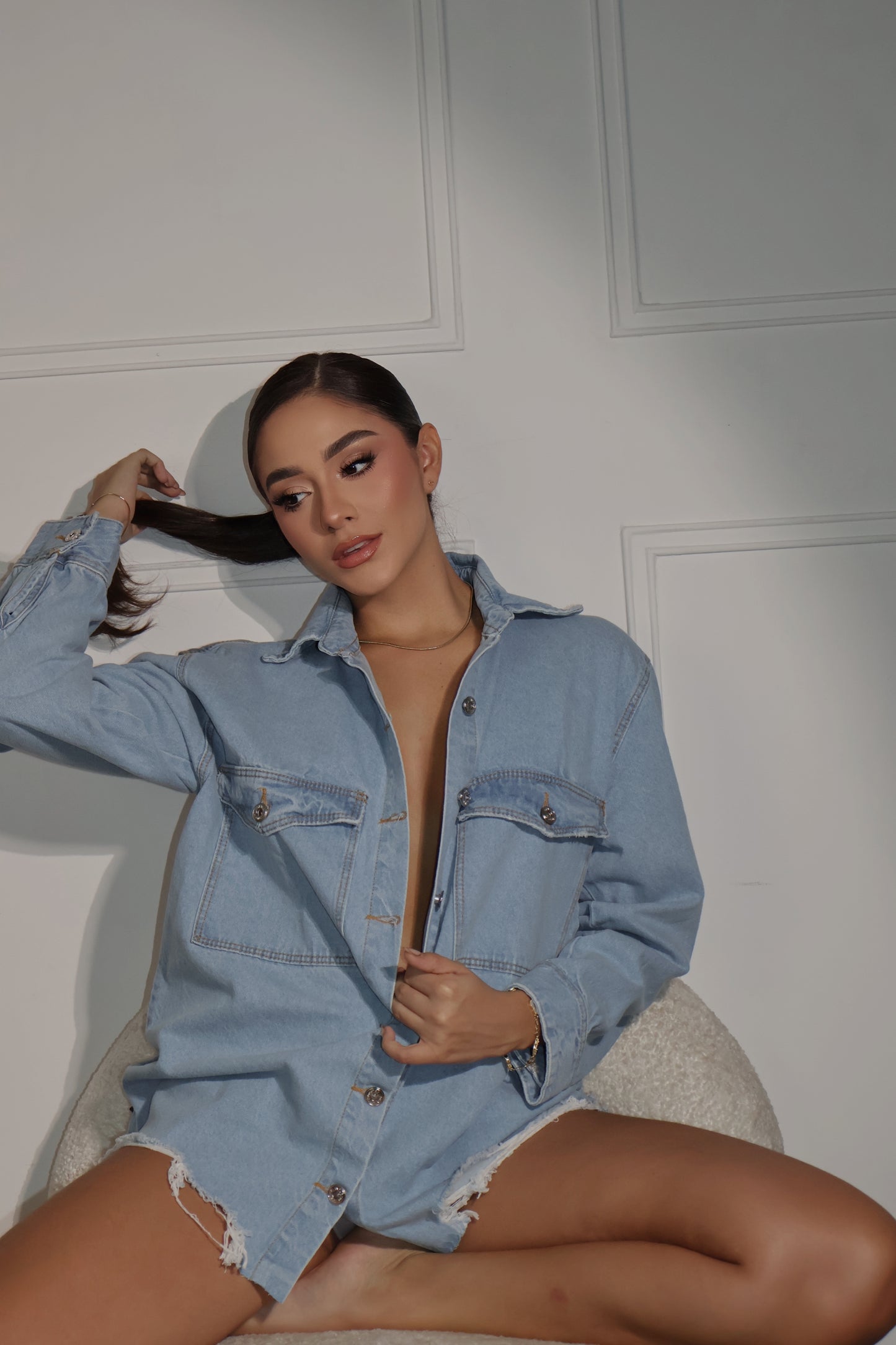 CHAQUETA LARGA CON BOLSILLOS DELANTEROS