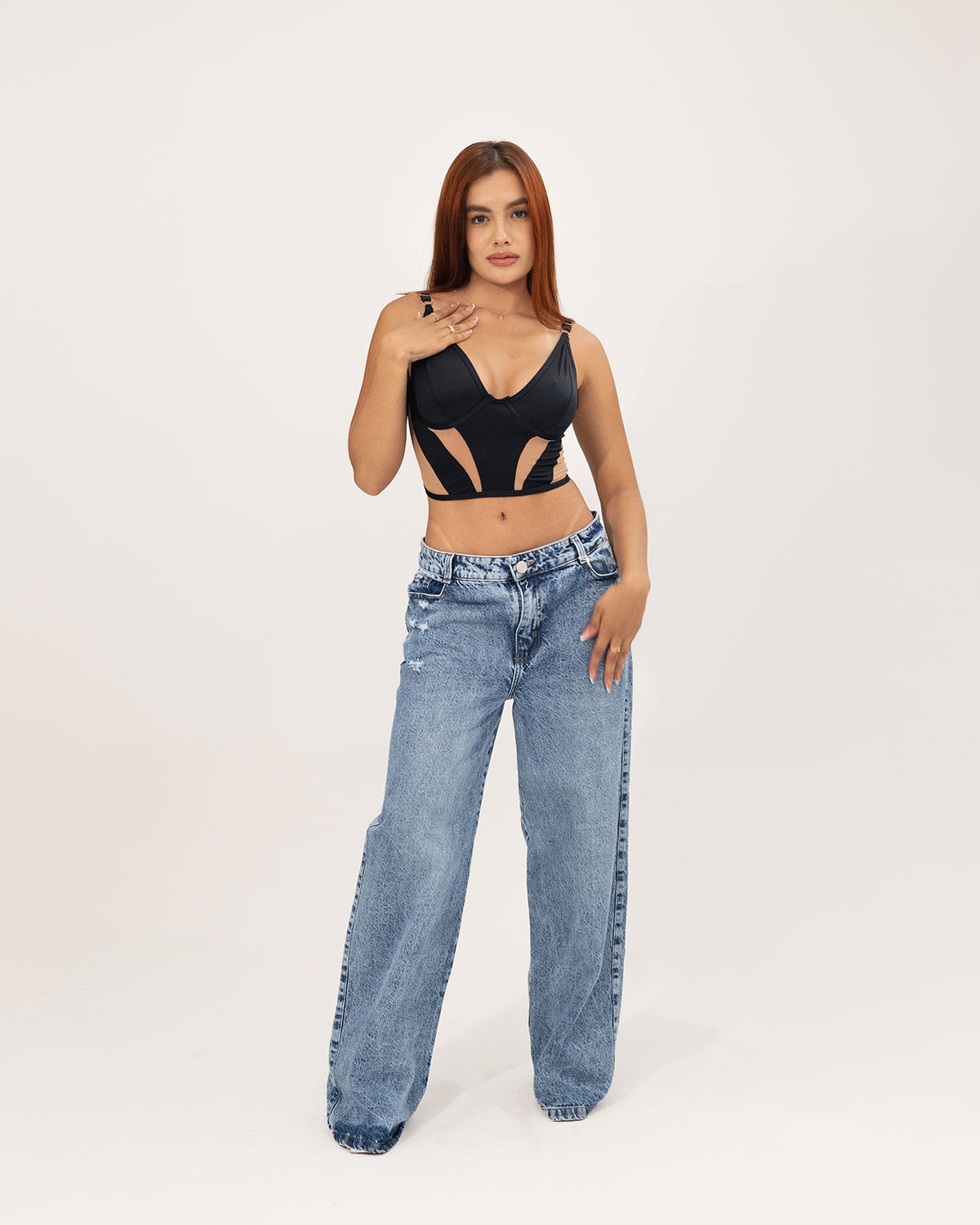 Crop transparente nude