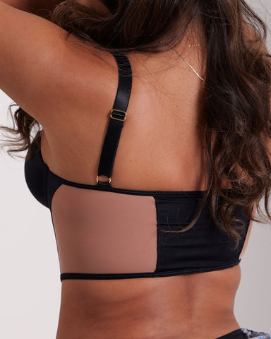 Crop Top Transparencias Laterales imagen 4