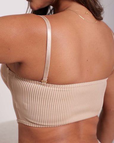 Crop Top con Copas y Cierre imagen 2