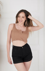 Crop top con botones