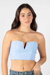 BLUSA TIPO CROP TOP STRAPLESS CON TIRA DE AJUSTE POSTERIOR