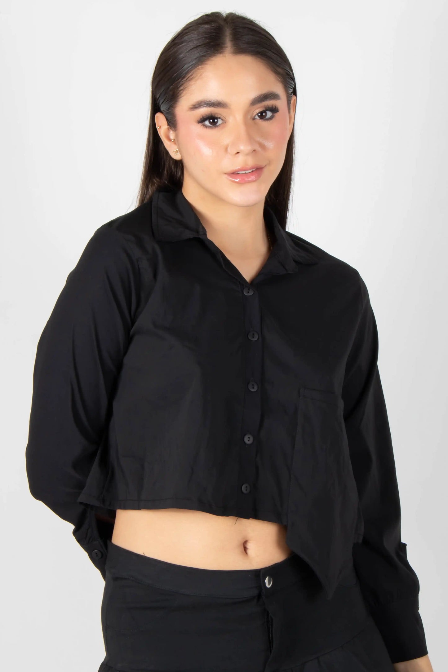 BLUSA TIPO CAMISERA MANGA LARGA CON AJUSTE EN BOTONES