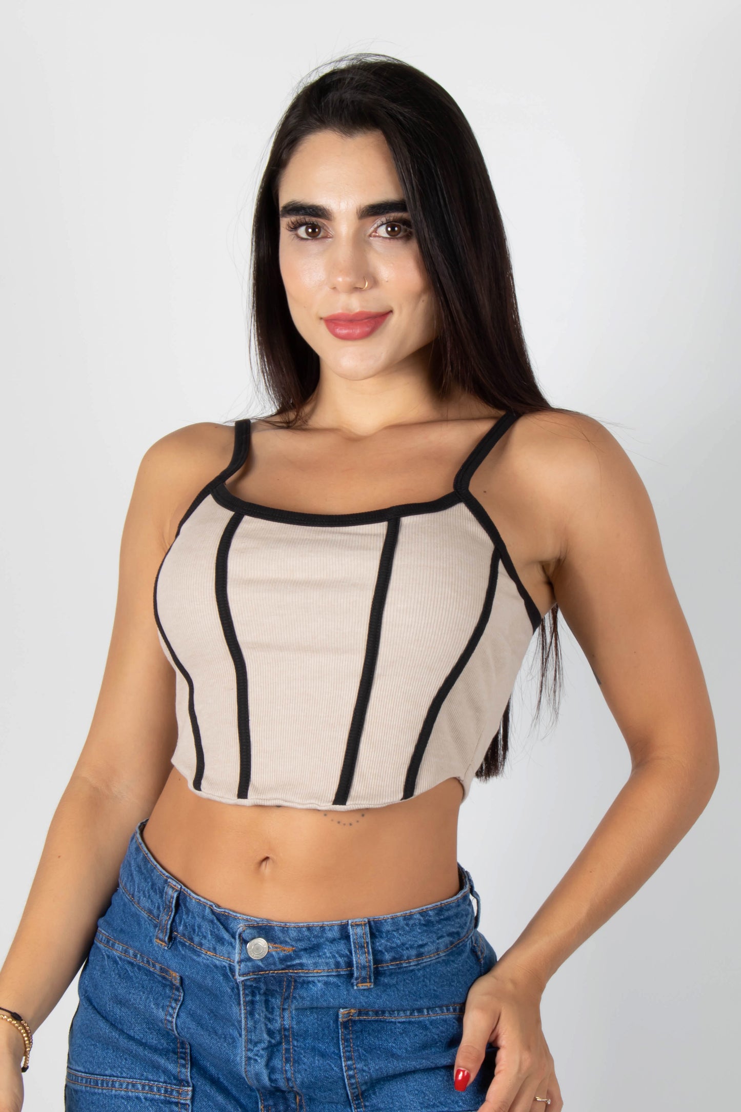 CROP TOP TIPO CORSET CON LINEAS DE DECORACION