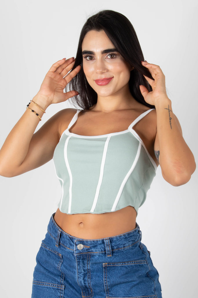 CROP TOP TIPO CORSET CON LINEAS DE DECORACION