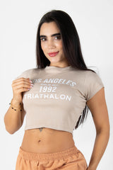 Camiseta tipo crop top con estampado