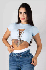 BLUSA TIPO CROP TOP CON AJUSTE Y ESCOTE