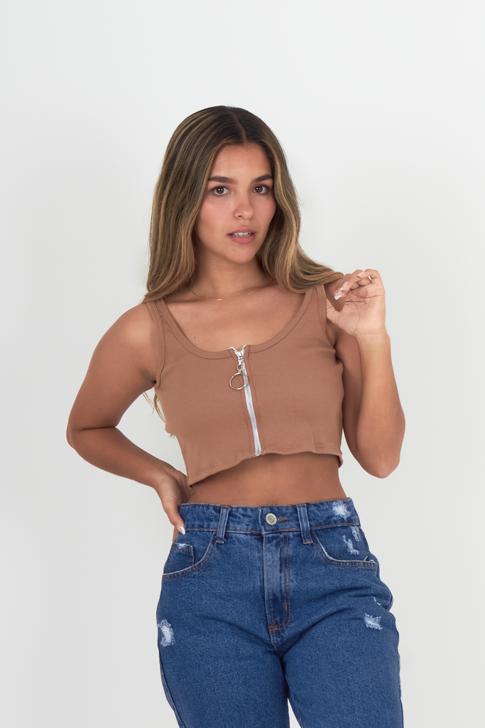 Crop top básico con cremallera