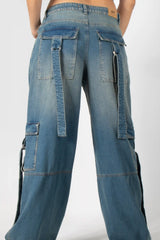 JEAN EN DENIM TIPO CARGO