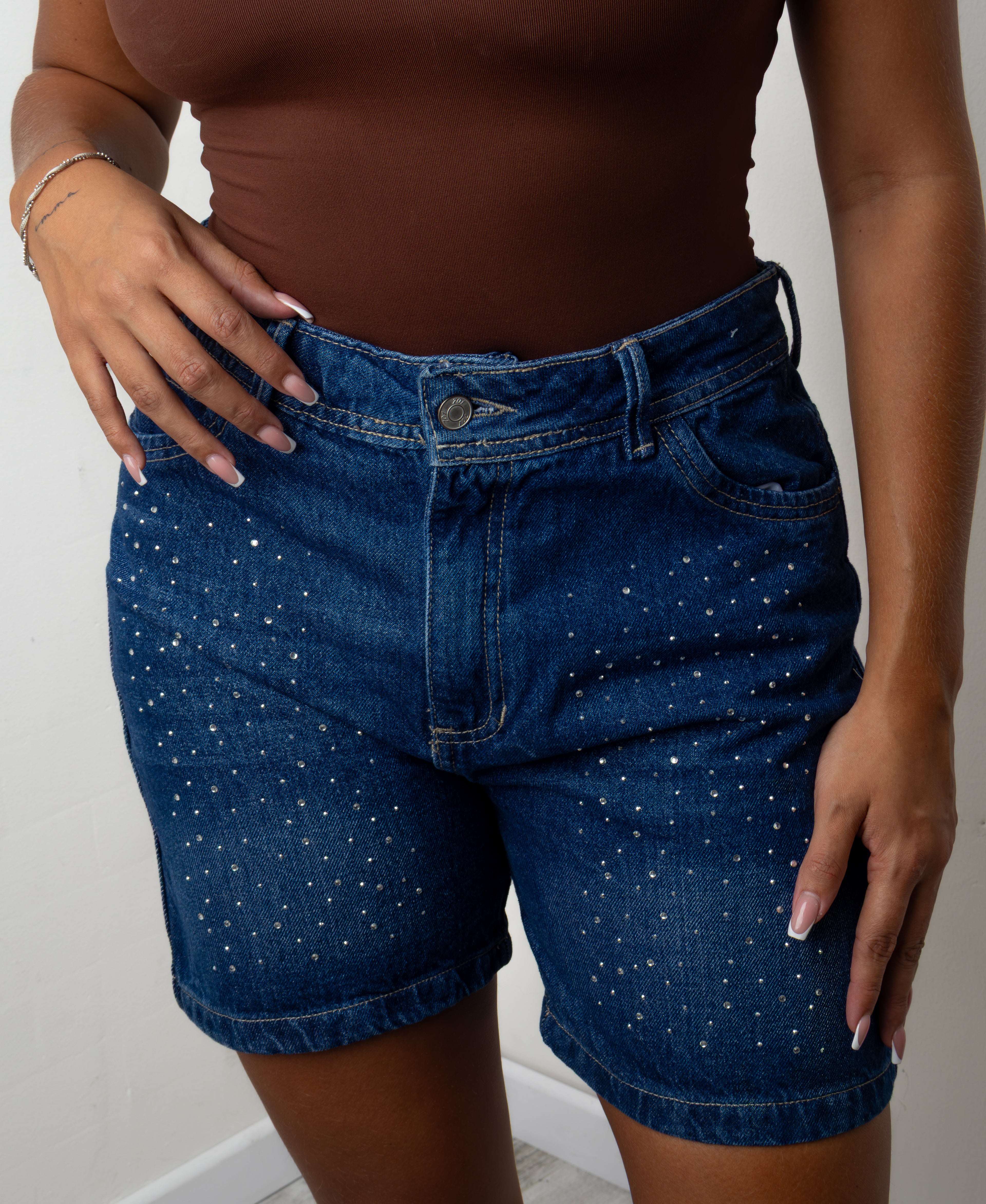 Short Zoya