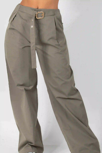 PANTALON CON AJUSTE Y HERRAJE