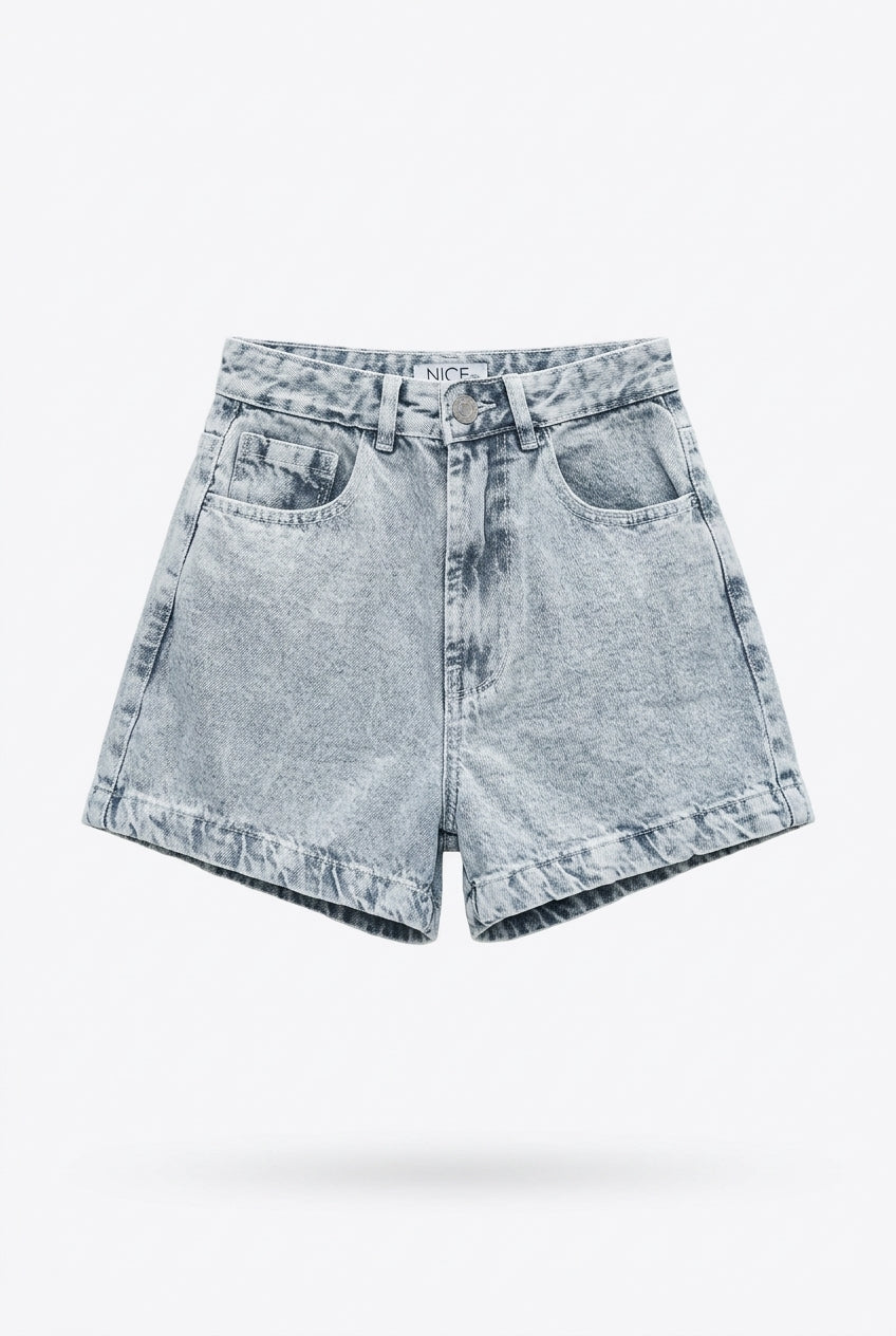 Short Rosa para mujer de tiro alto en denim con lavado acid wash deslavado y dobladillo en la bota.