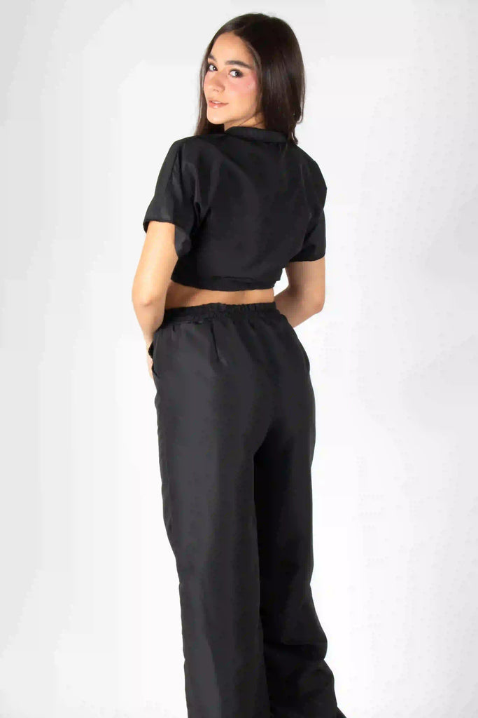 CONJUNTO DE CAMISERA TIPO CARGO Y PANTALON CON AJUSTES