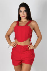 CONJUNTO DE SHORT TIPO CARGO CON CROP TOP TIPO CORSET