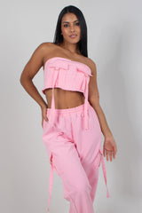 CONJUNTO DE TOP STRAPLESS Y PANTALÓN TIPO CARGO