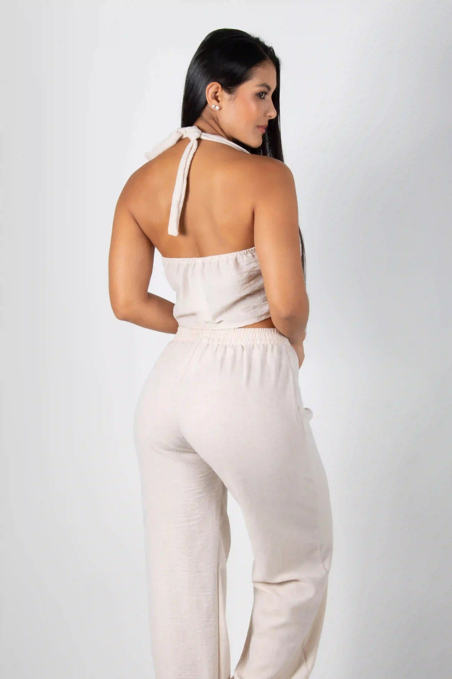 CONJUNTO DE CHALECO TIPO CROPTOP Y PANTALON BOTA RECTA
